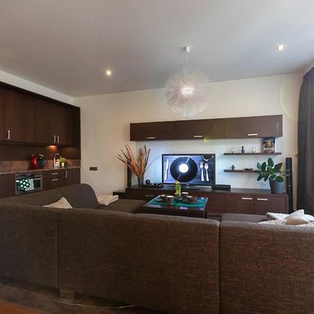 Cozy River-Side Apartment Right In Рига Экстерьер фото